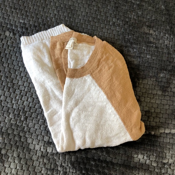 Sweater - Picture 3 of 3